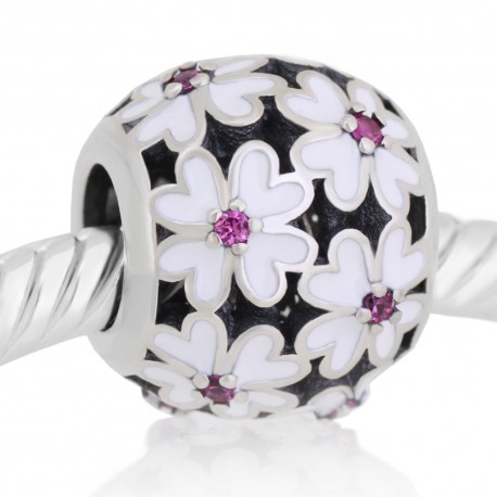 Flores esmalte blanco y pedras